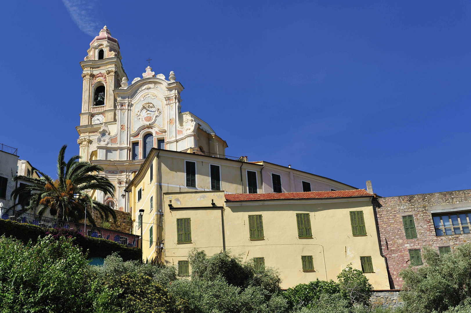Glanzpunkt in Cervo ist die Barockfassade der Kirche San Giovanni Battista