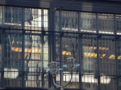 Glas am Bahnhof Friedrichstraße