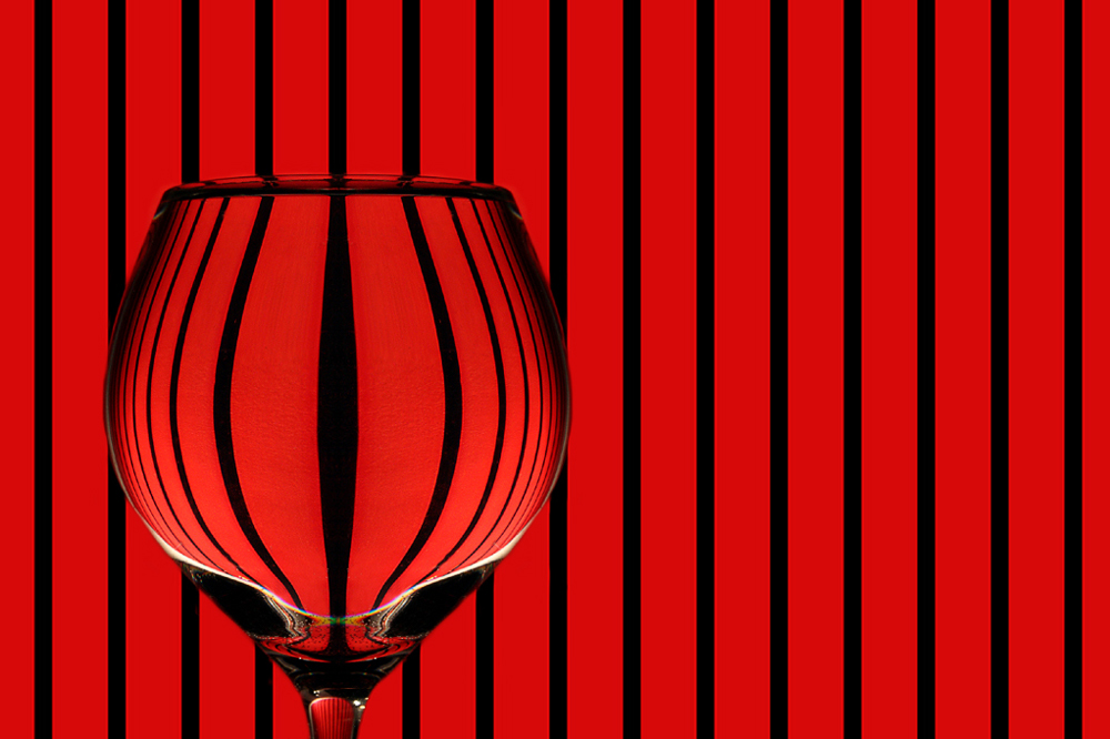 glas rot schwarz