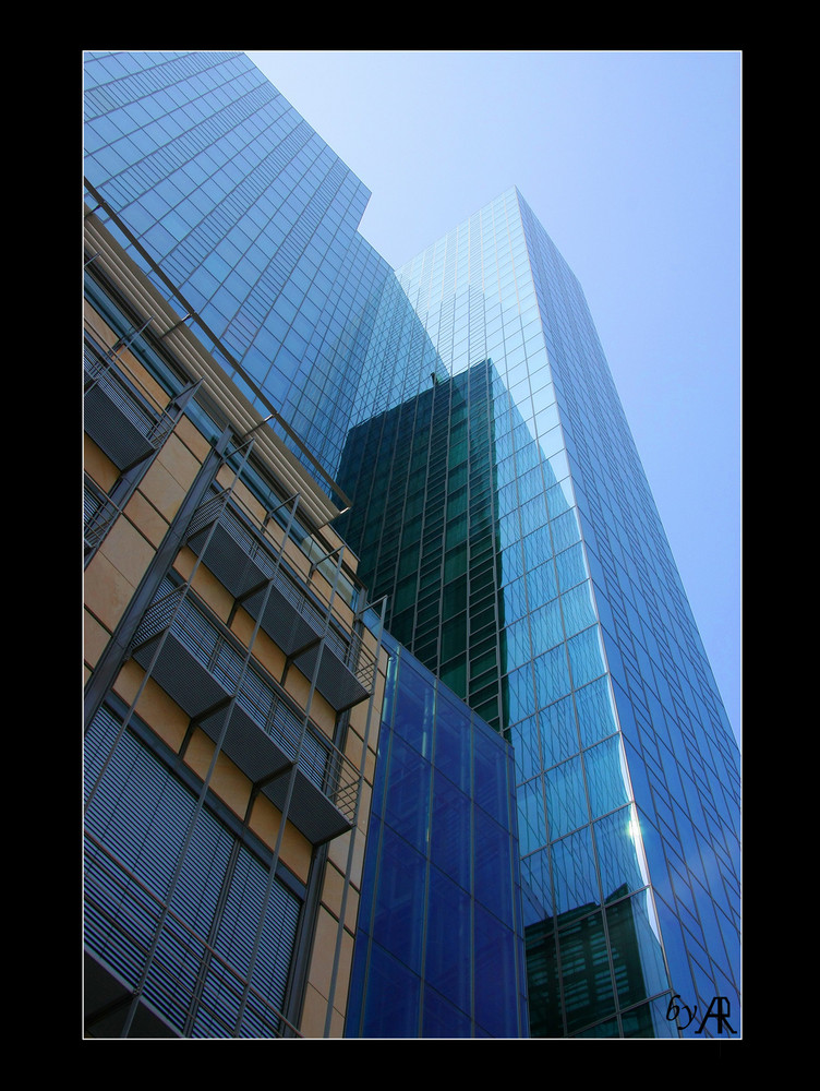 --- Glas Tower ---