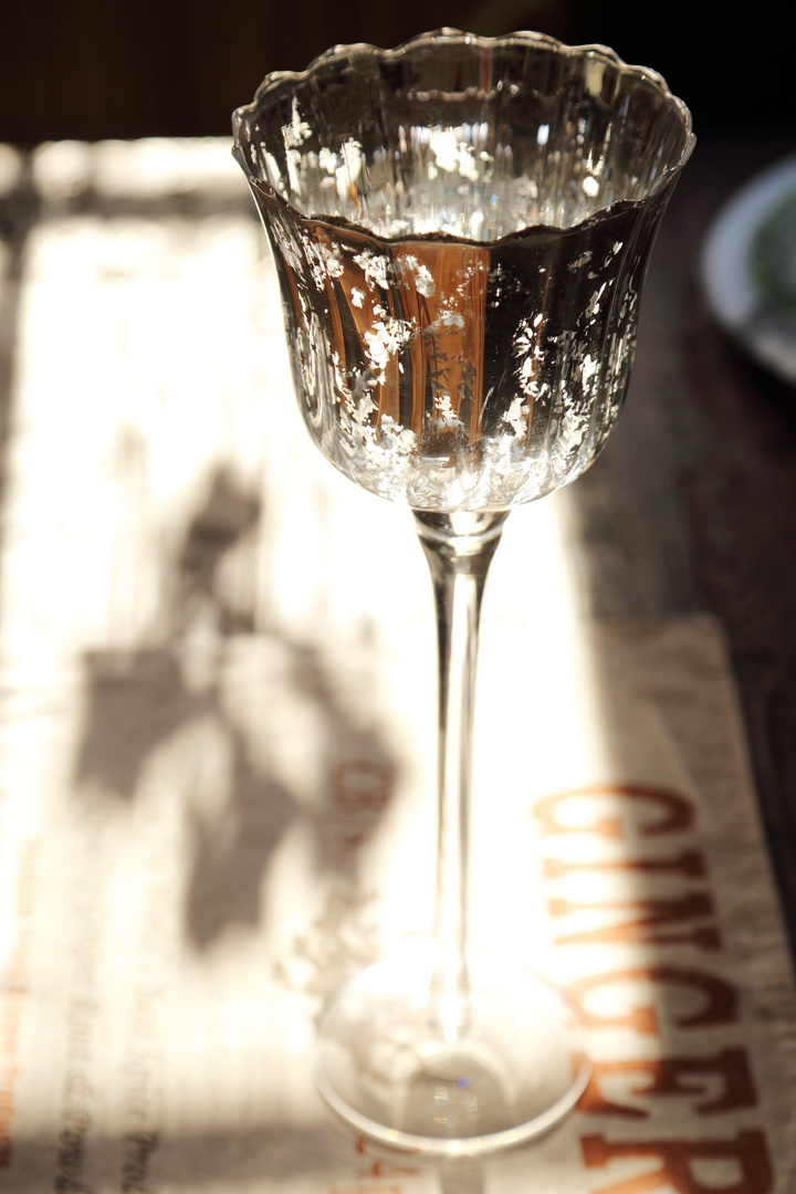 Glas und Schatten