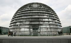 Glas- und Spiegelwelten in Berlin 1