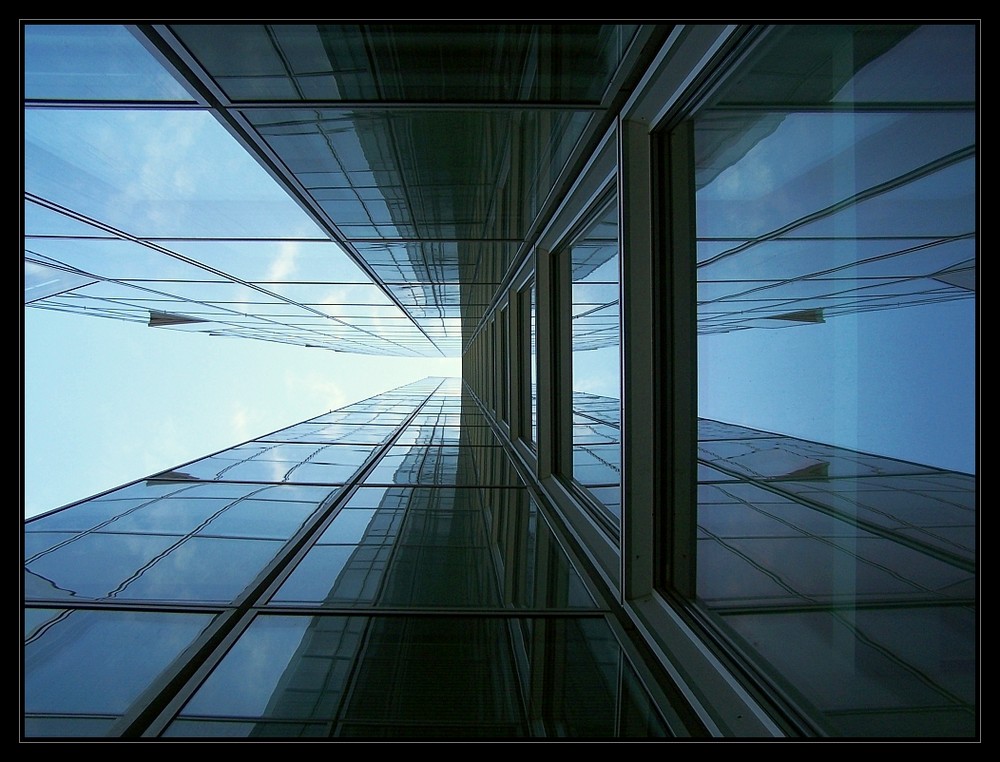 Glas und Wolken