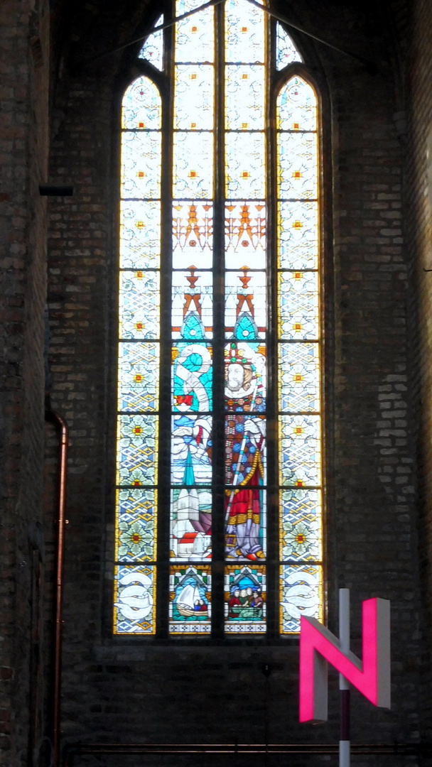 Glasbild in der Anklamer Nicolaikirche