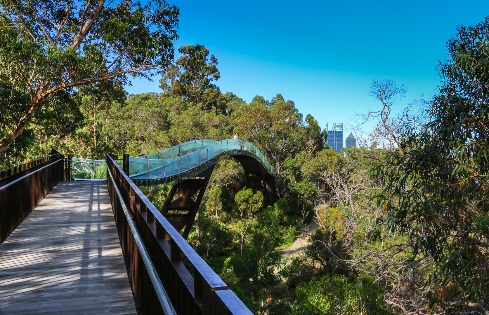 Glasbrücke, Perth