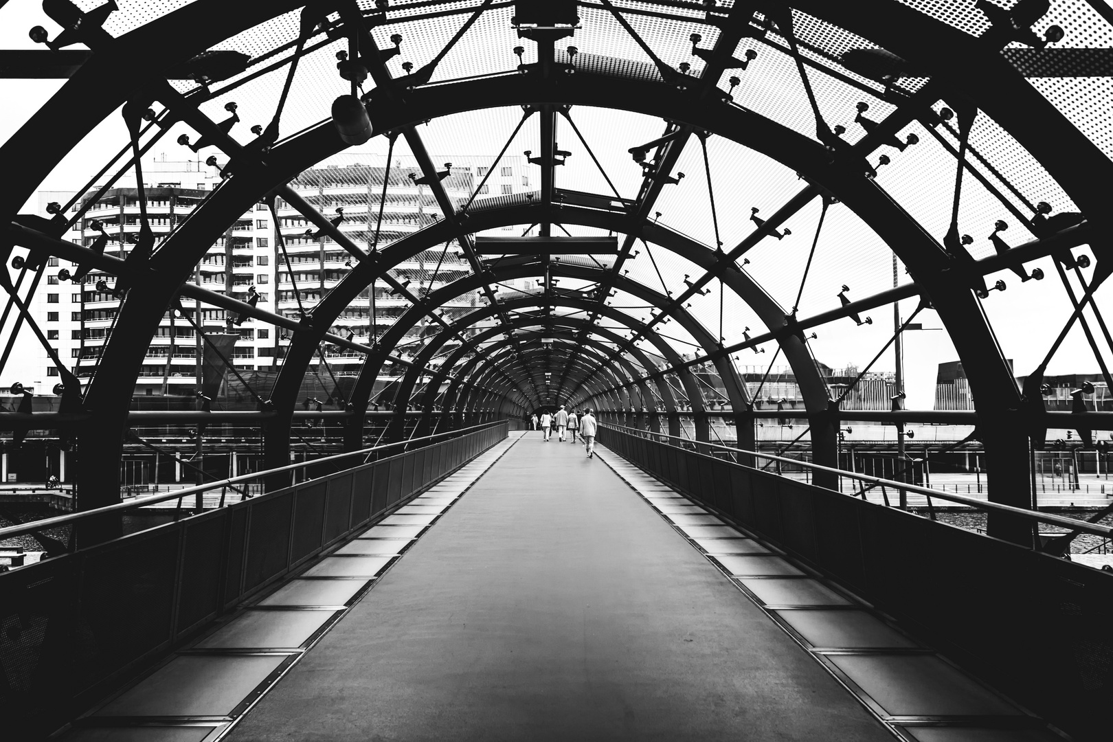 Glasbrücke über den Alten Hafen in Bremerhaven