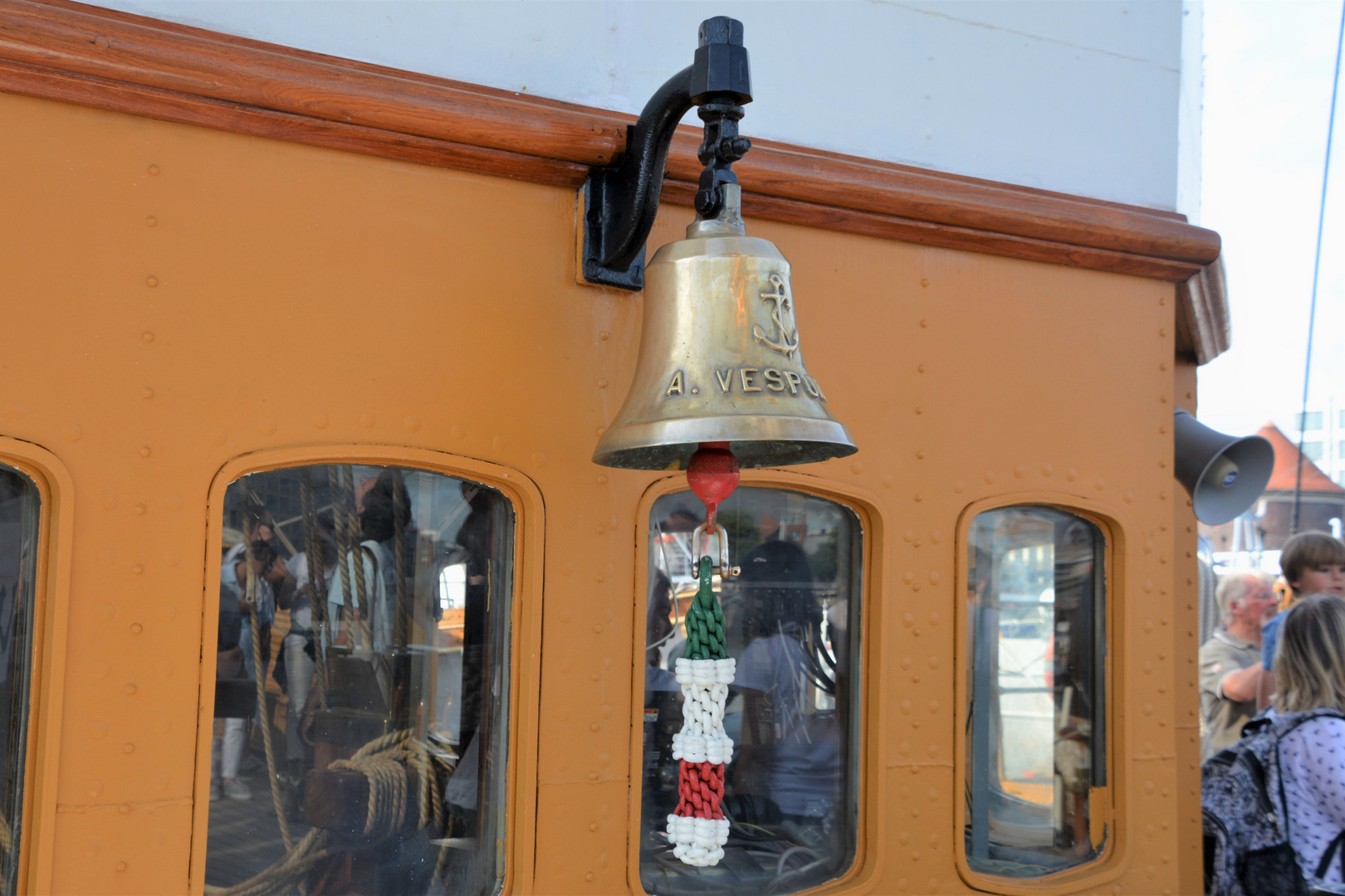 GLASEN-GLOCKE auf der AMERIGO VESPUCCI