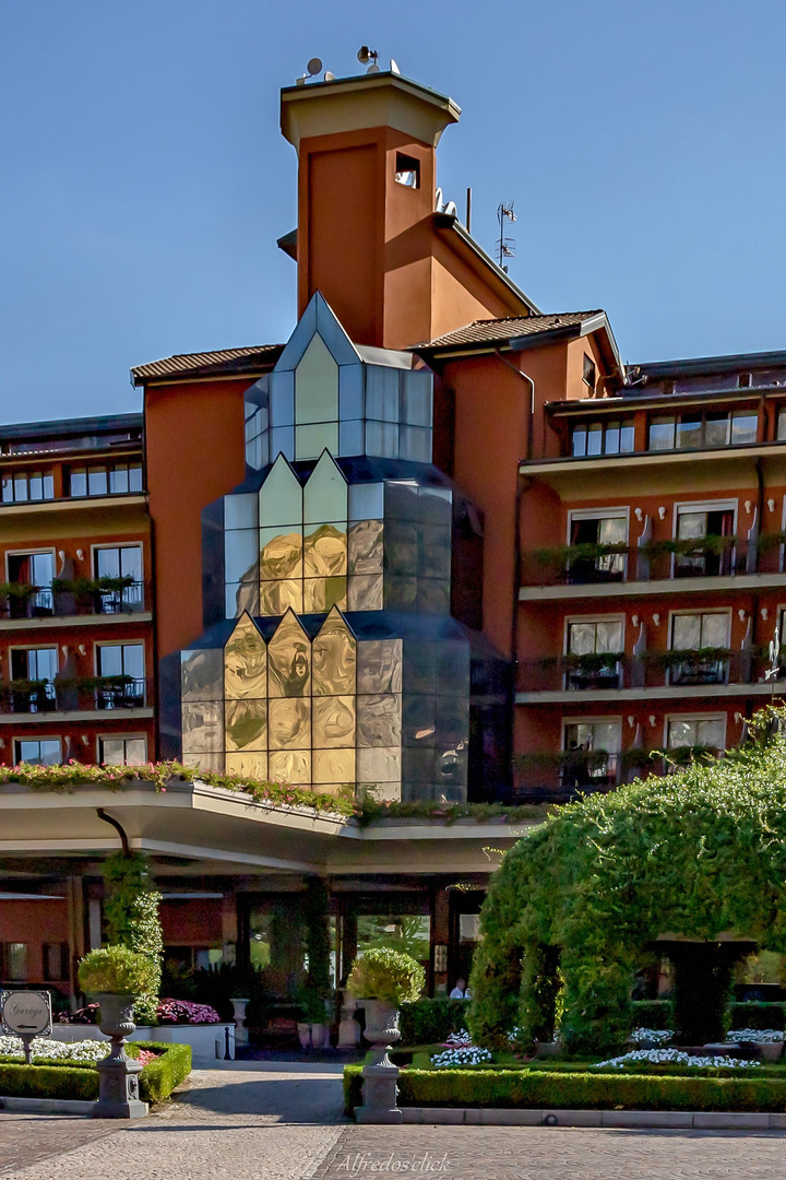 Glasfassade Grand Hotel Dino-Baveno