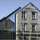 glasfassadengespiegelte Hausfassade