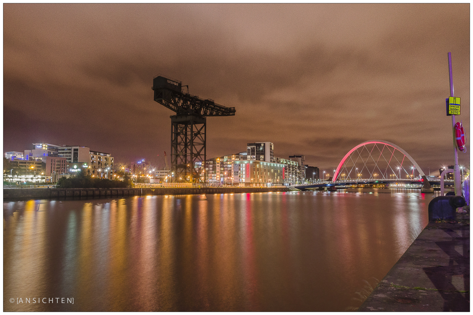 [glasgow - clydeport night]