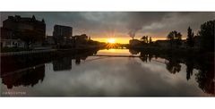 [glasgow - sunrise over clyde]