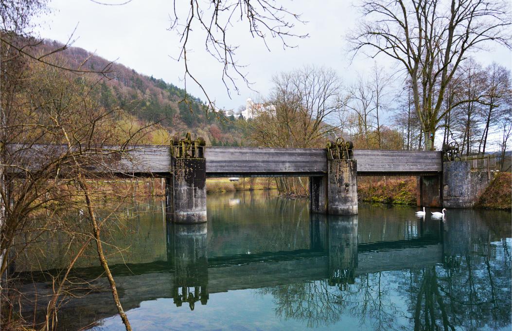 Glasklares wasser im Altmühltal