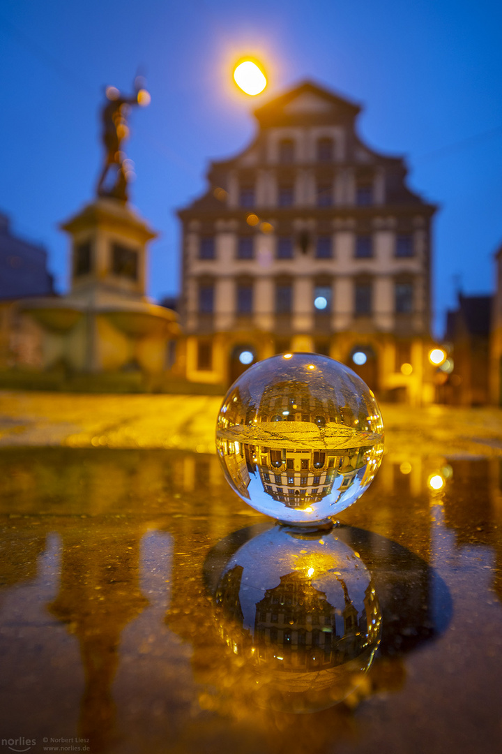 Glaskugel an der Stadtmetzg