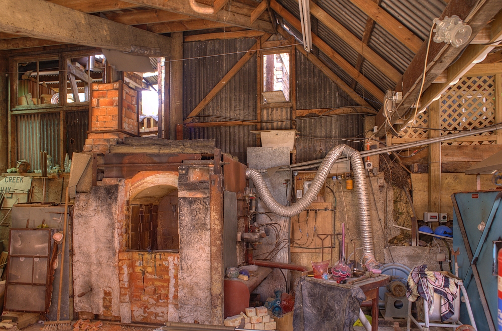 Glasofen - Töpferei von Barry Brickell in Coromandel Town