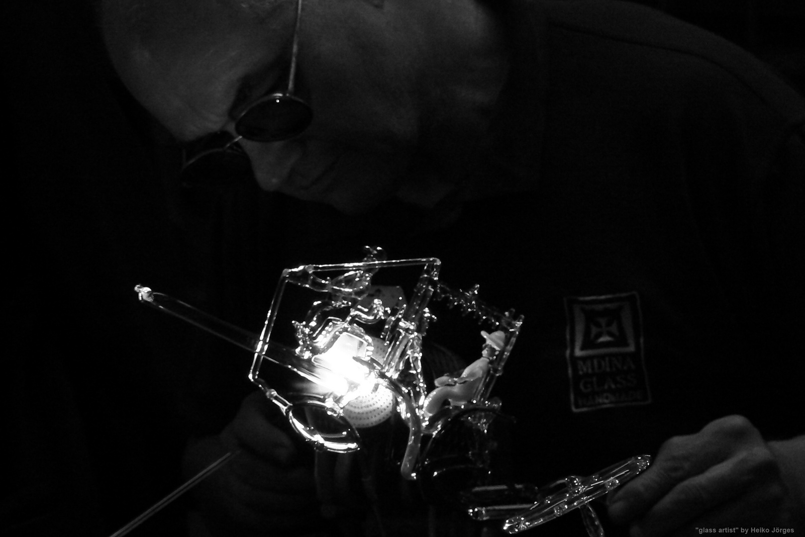 glass artist at work