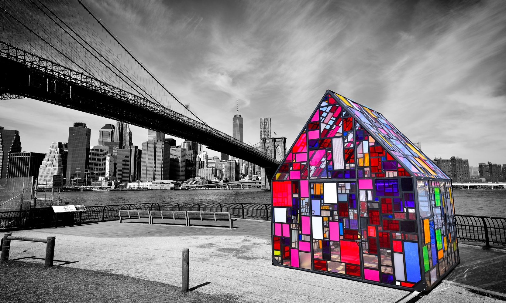 Glass House Installed at Brooklyn Bridge Park