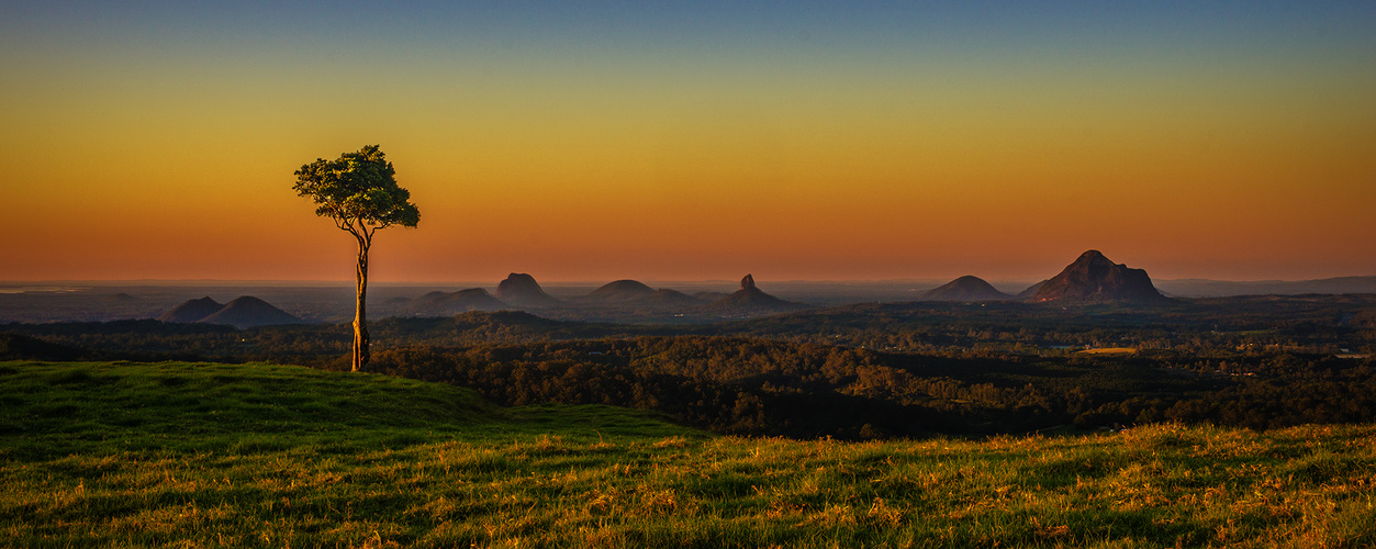 Glasshouse Mountains Pano