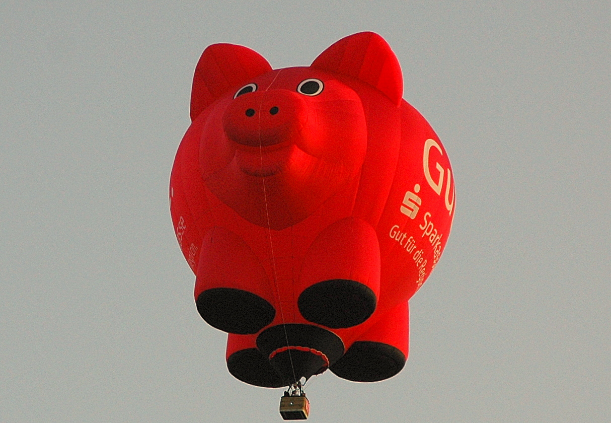 Glaube mein Schwein pfeift !! (über Wetzlar)