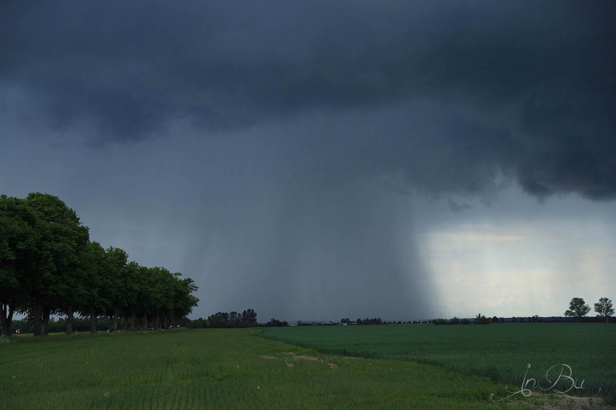 Gleich kommt Hagel