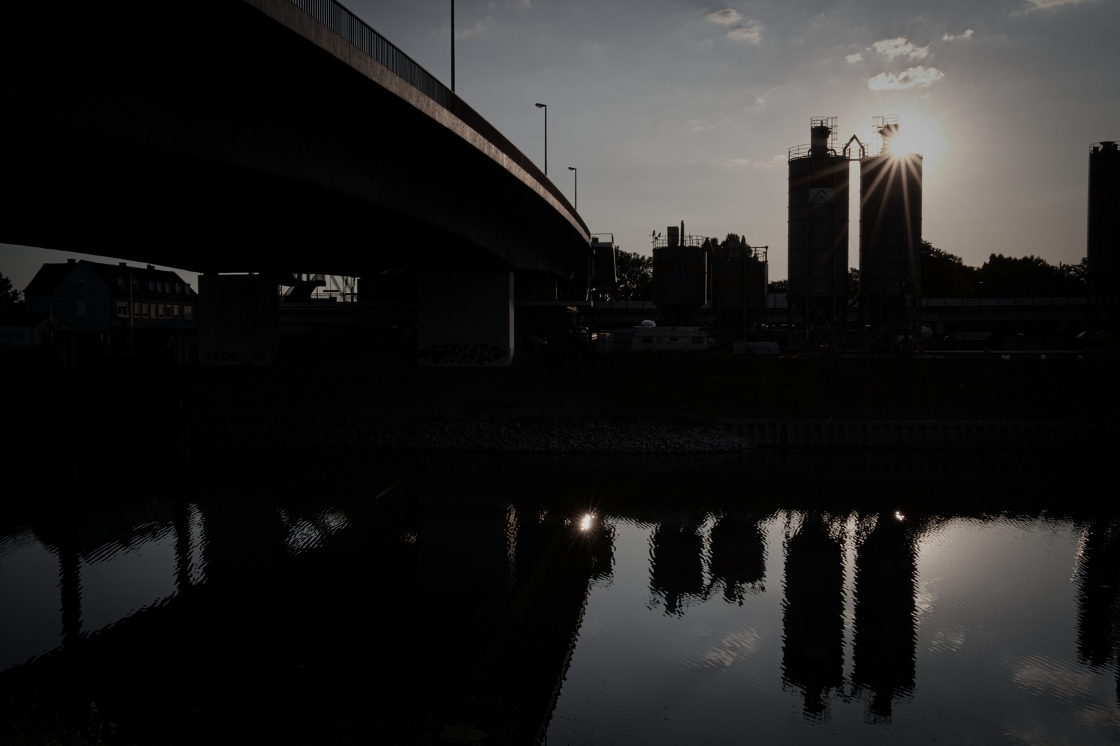 Gleich Wirds Dunkel Foto Bild Architektur Industrie Und