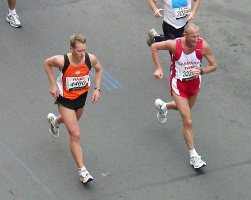 Gleichschritt ( Berlin-Marathon, 28.09.2003)