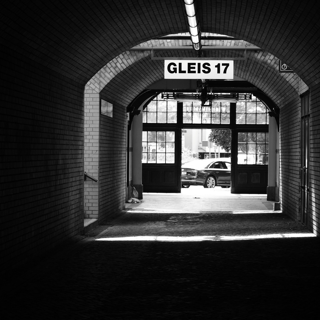 Gleis 17