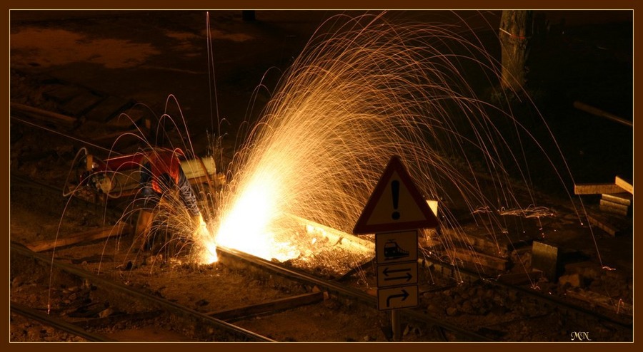 Gleisbauarbeiten bei Nacht in Hannover Ricklingen