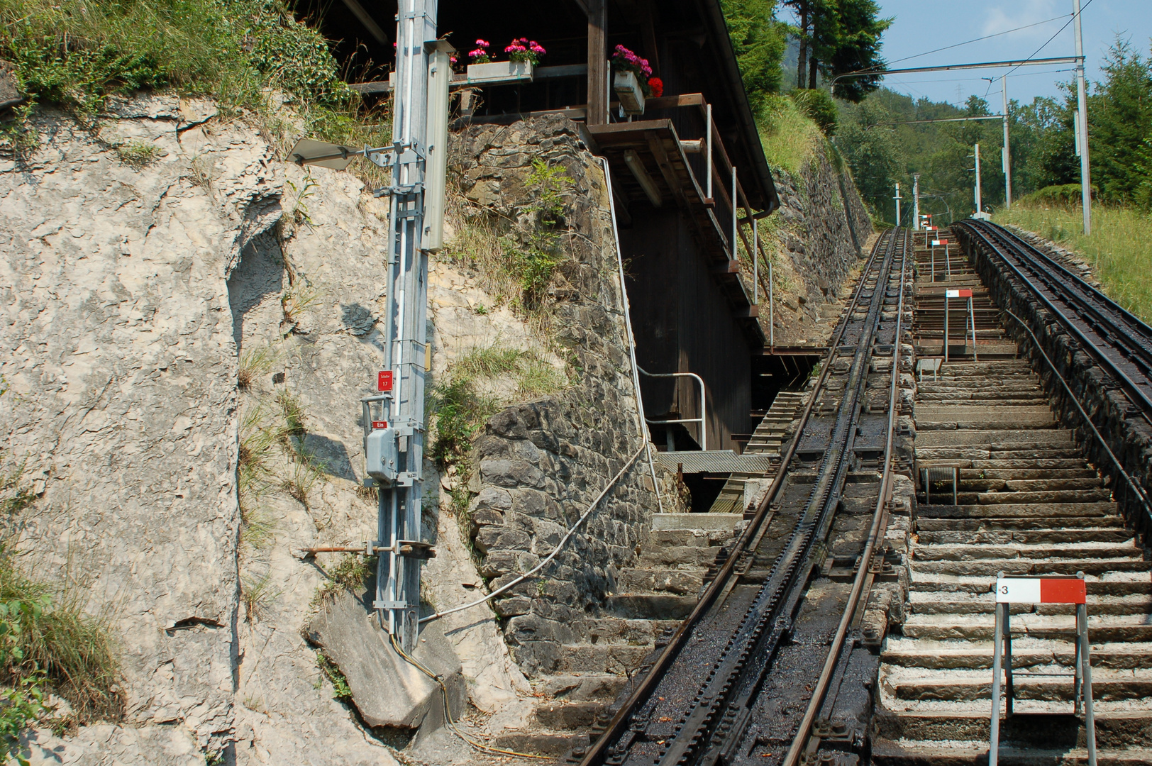 Gleise der Pilatus Zahnradbahn