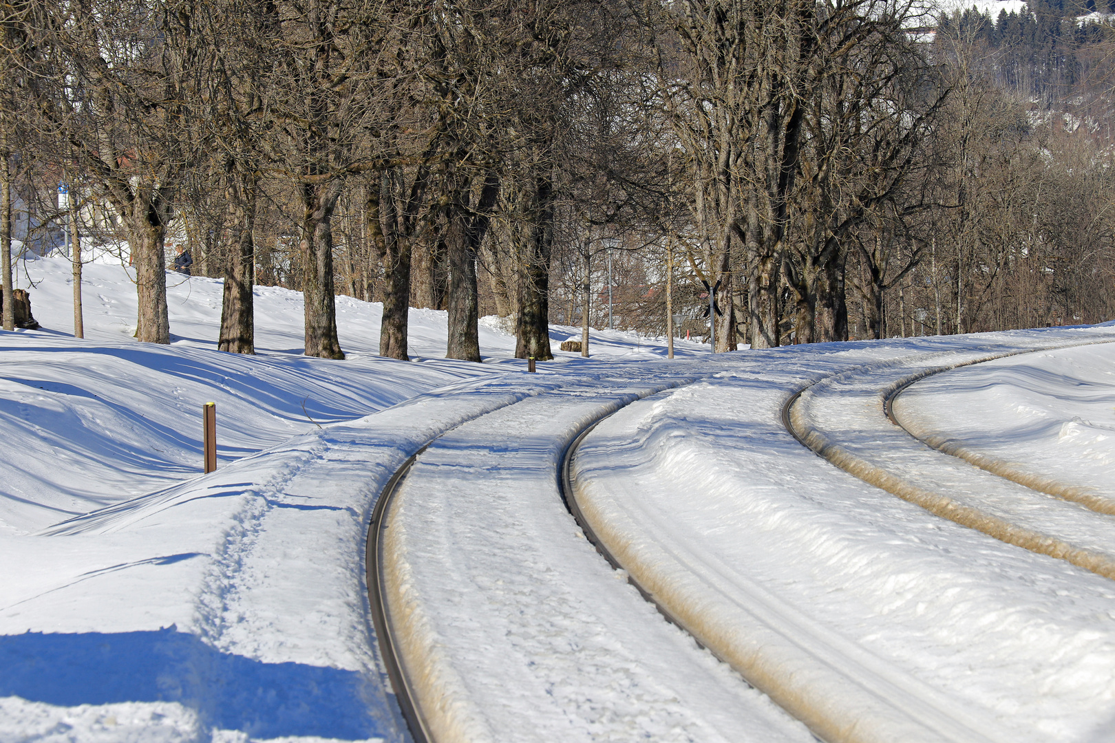 Gleise im Schnee