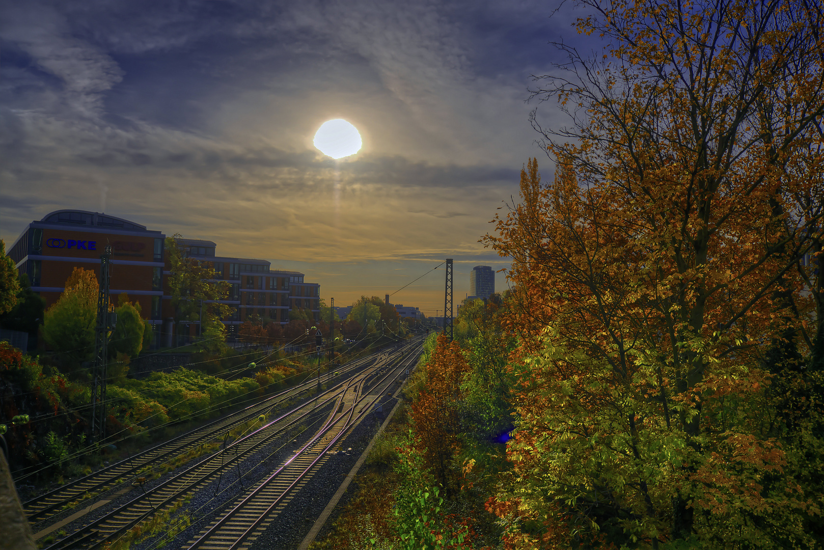 Gleise in den Herbst