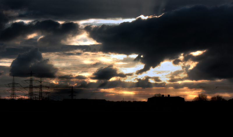 Gleißender Sonnenuntergang