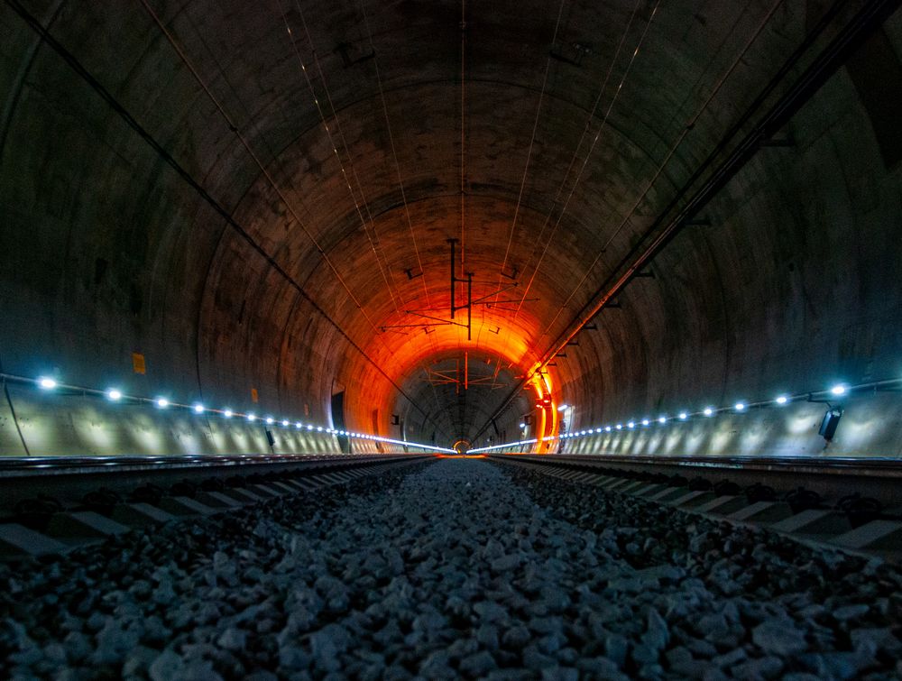 Gleisvermessung im Tunnel