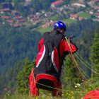 Gleitschirmflieger am Jochberg Bayerische Voralpen