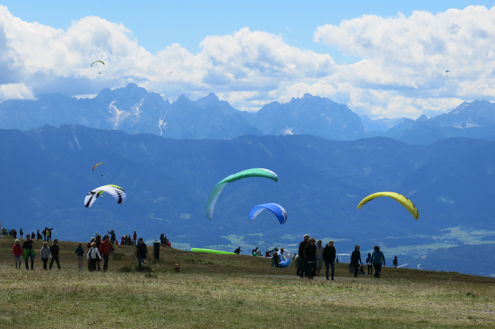 Gleitschirmflieger an der Gerlitzen in Kärnten