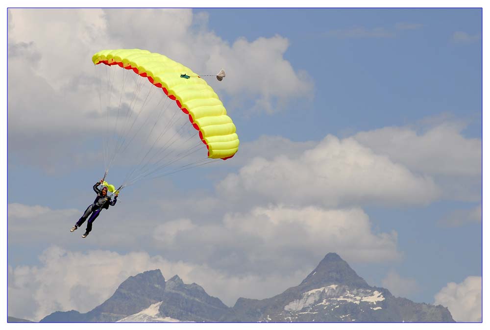 Gleitschirmflieger Bortelhorn