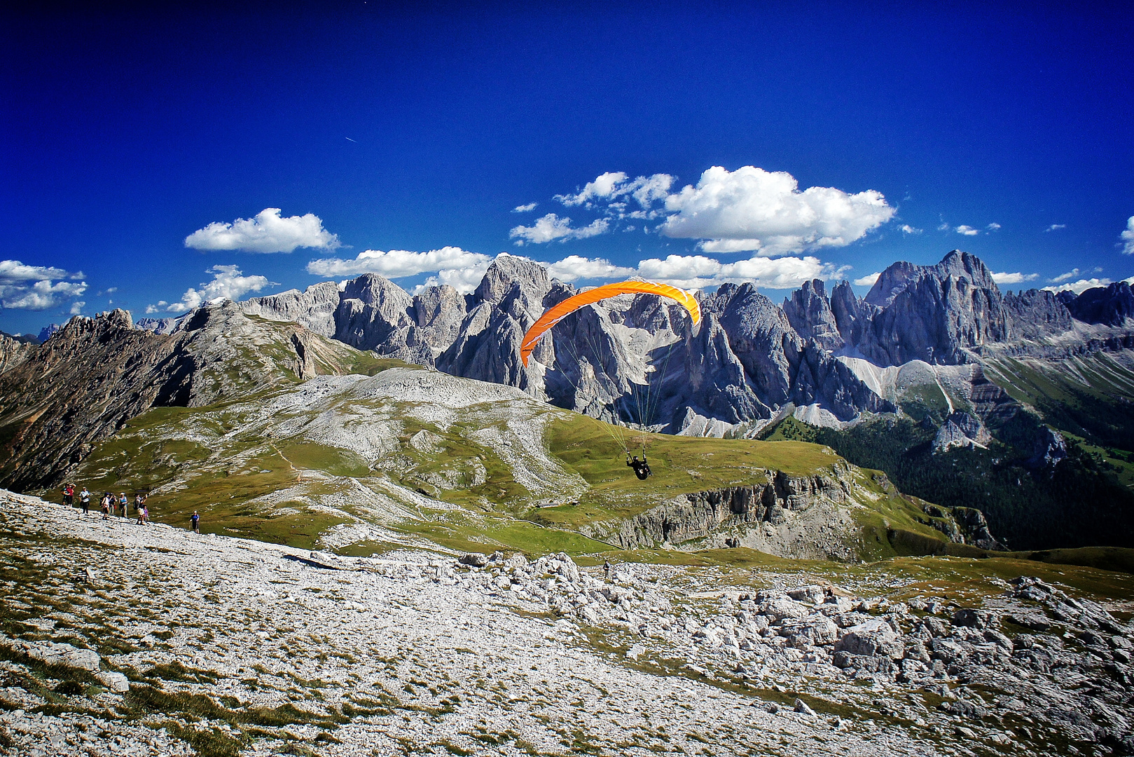 Gleitschirmflieger in Südtirol