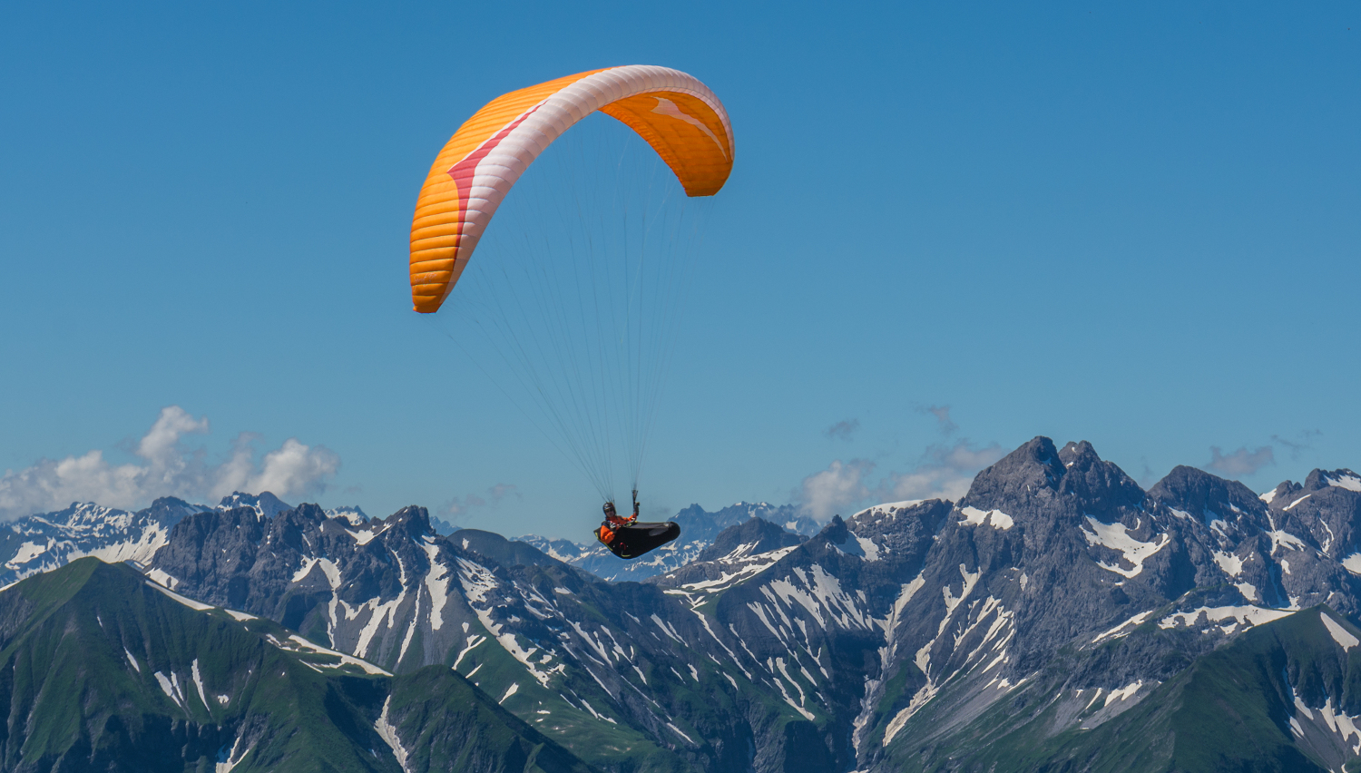 Gleitschirmflug Foto & Bild sport, sommer, natur Bilder auf
