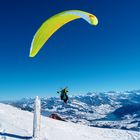 Gleitschirmsegler am Rigi