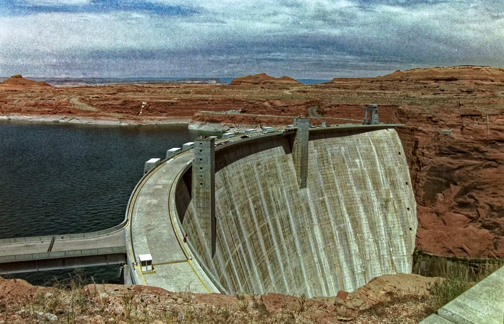 ... Glen Canyon Dam ...