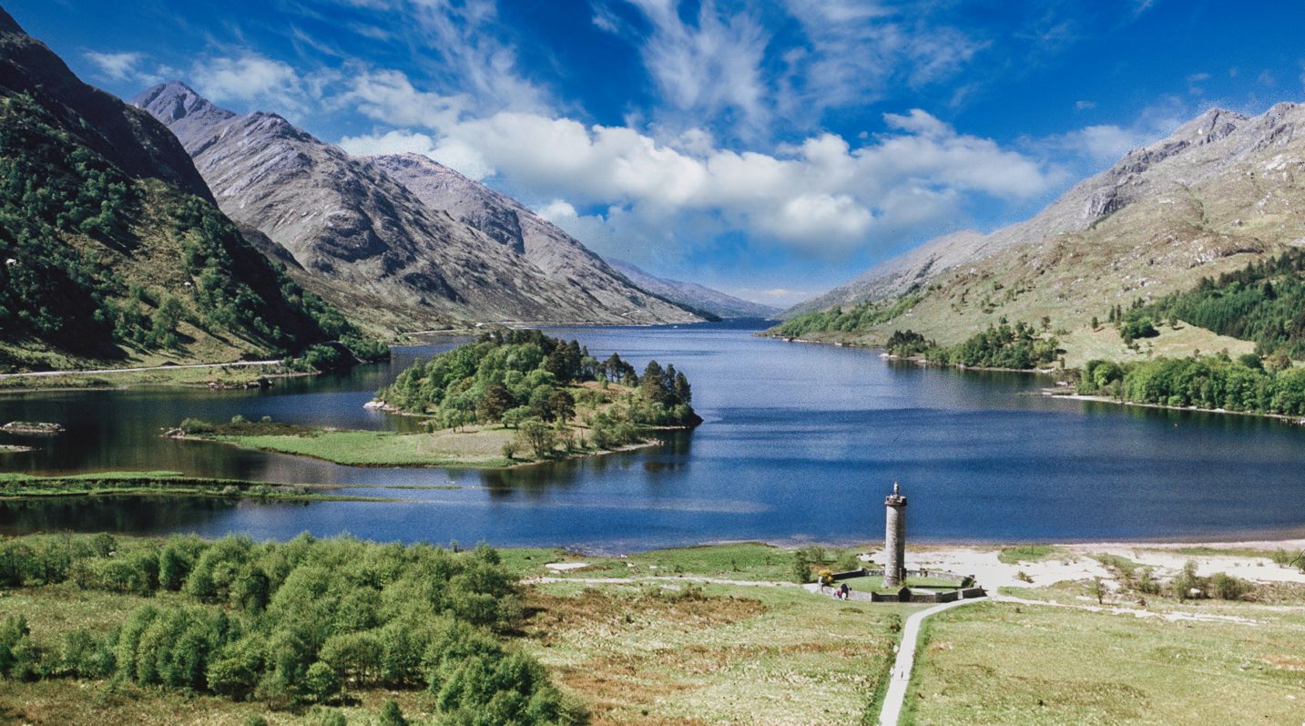 Glen Finnan Monument mit Loch Shiel