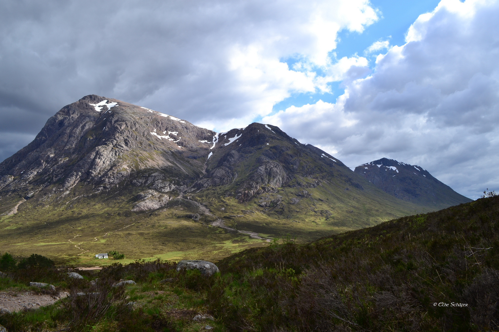 Glencoe: Altnafeadh Cottage and Buachaille Etive Mòr