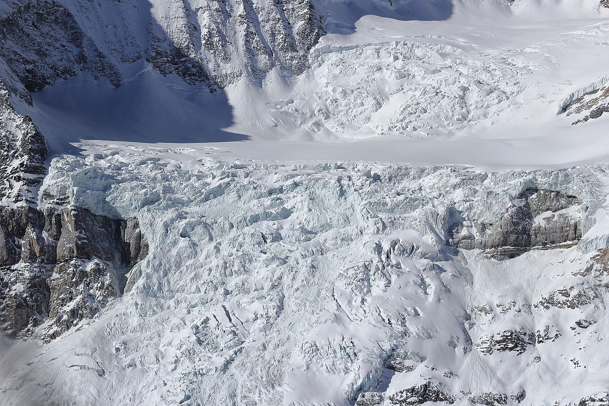 Gletscher  - genüber vom Matterhorn 