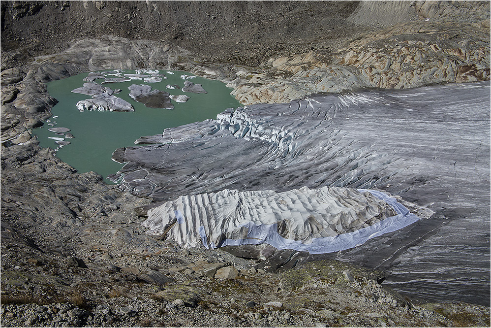 GLETSCHER im Leichentuch (2)