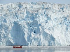 Gletscher mit Boot