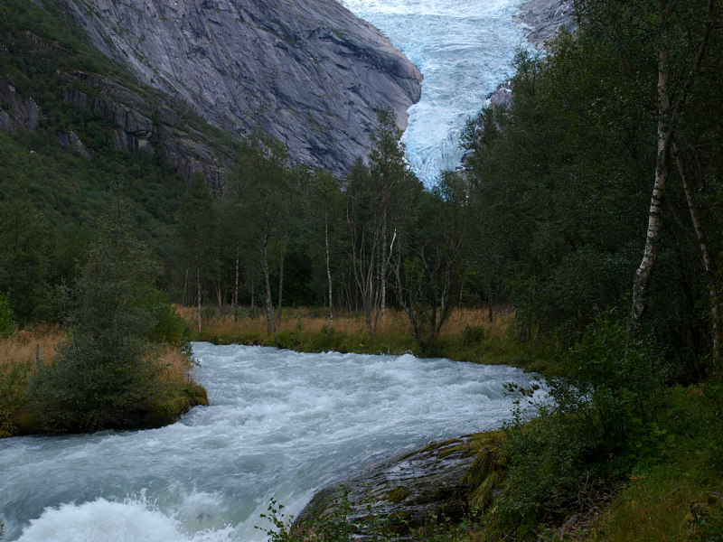 Gletscherbach am Briksdalsbreen