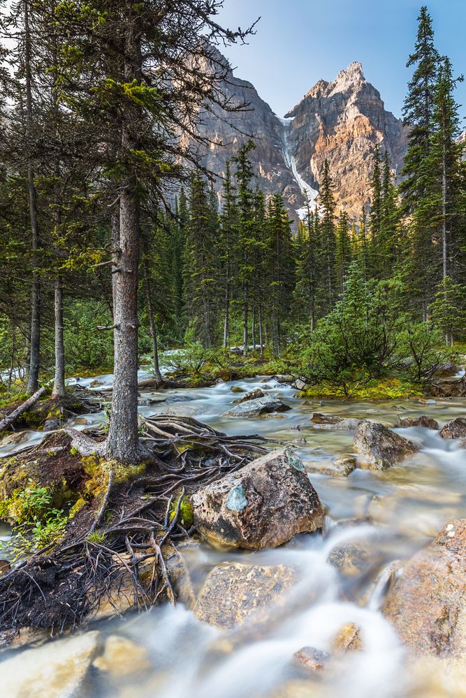 Gletscherbach am Moraine Lake in Canada