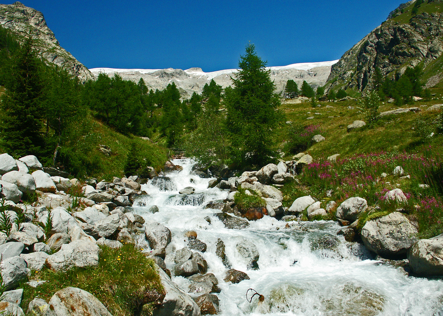 Gletscherbach im Lötschental
