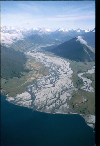 Gletscherfluss in den Lake Wakatipu