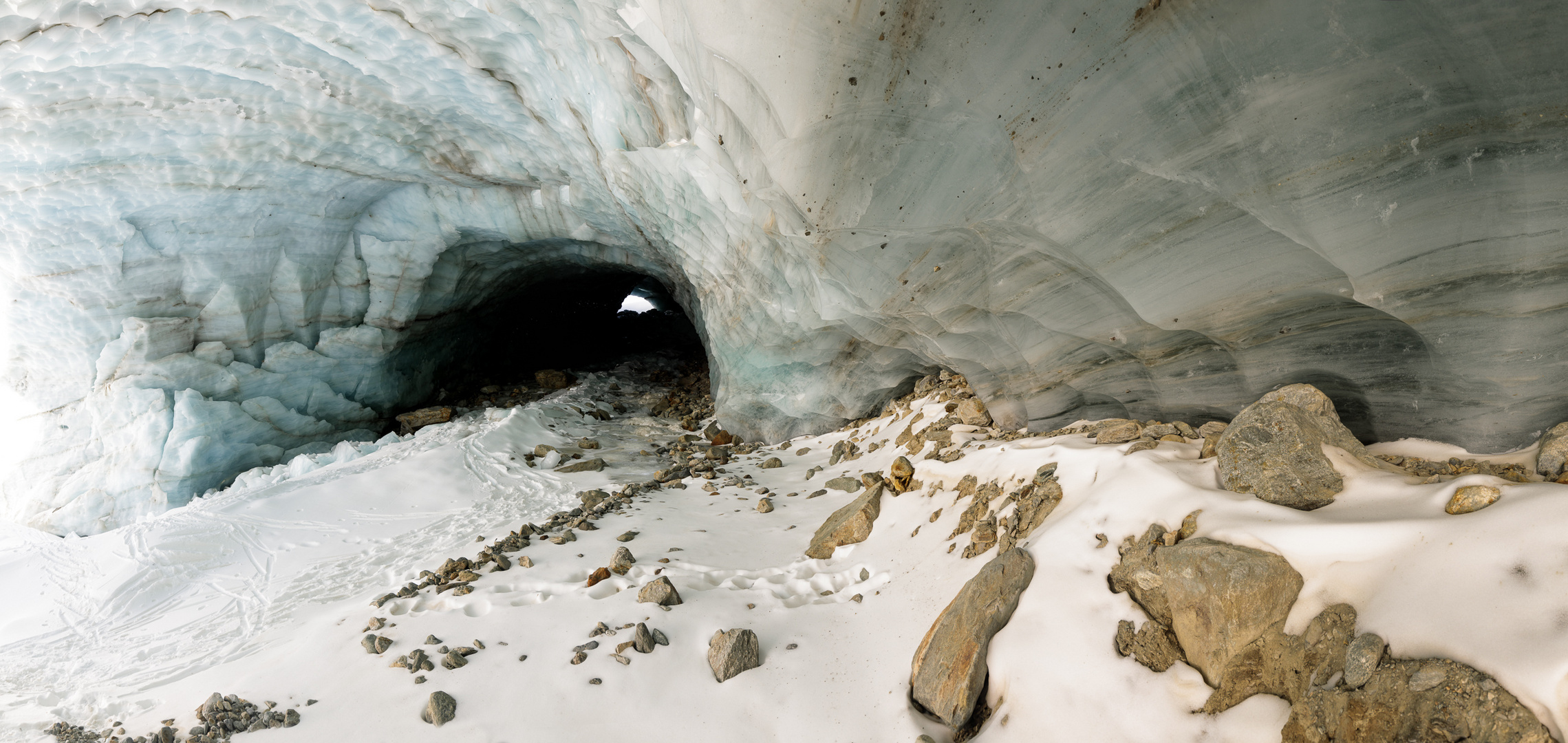 Gletscherhöhle