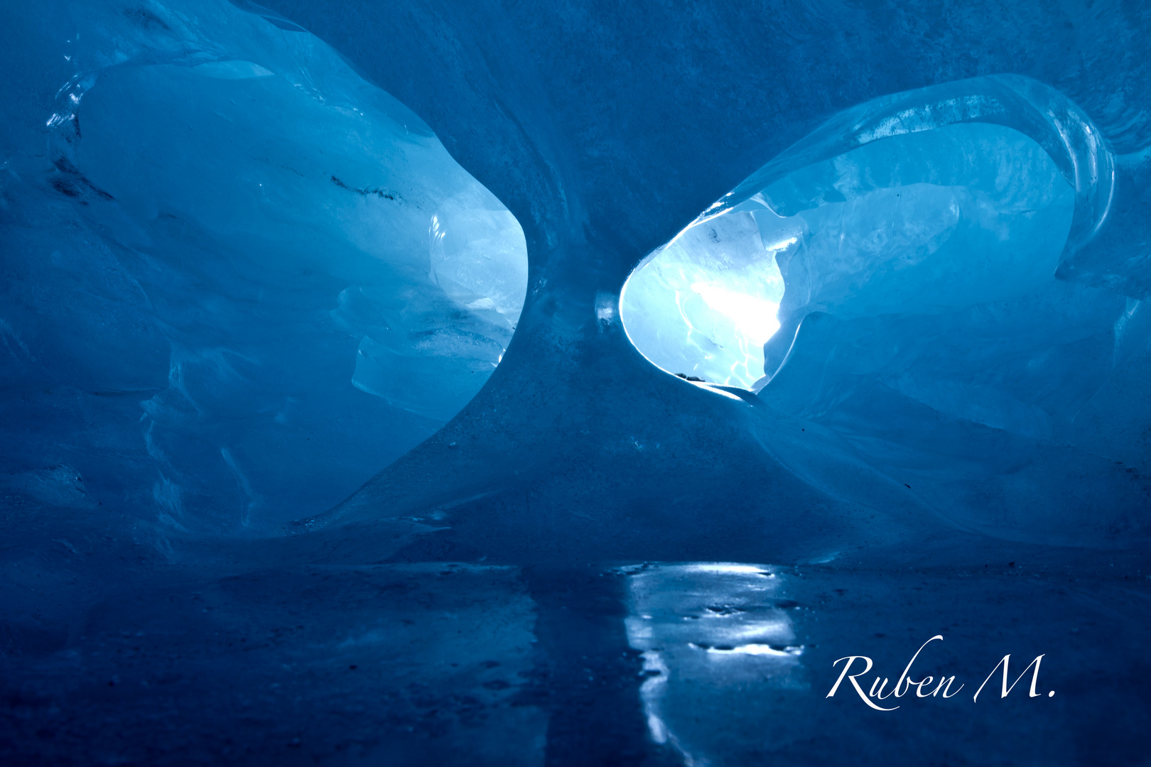 Gletscherhöhle im Morteratschgletscher